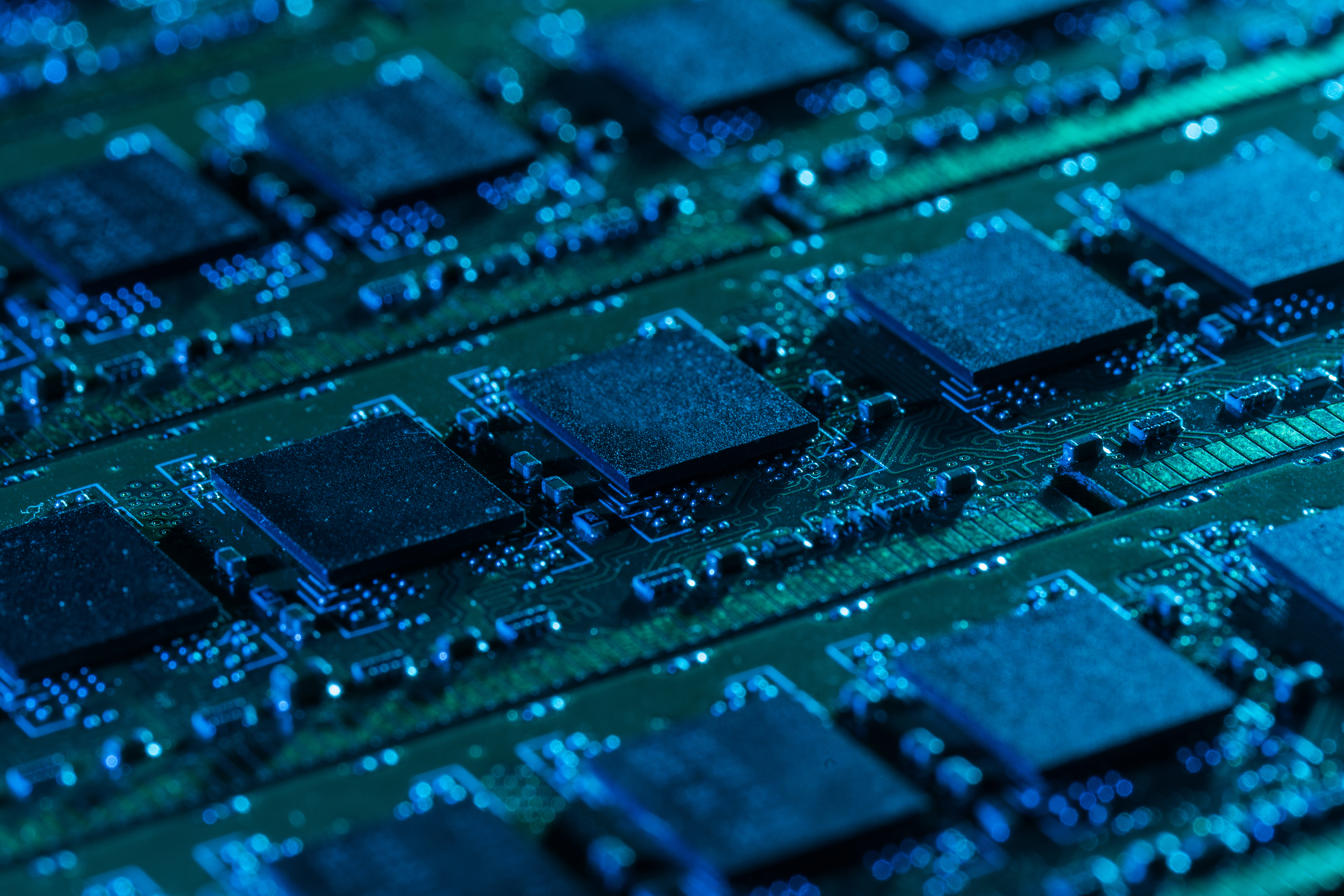 Data Warehouse Vs Database Vs Data Lake